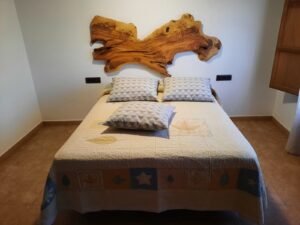 cabeceros de 60 cm en madera de olivo 