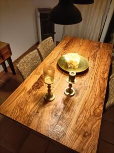 mesas de 180x90 cm en madera de olivo