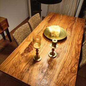 mesas de 180x90 cm en madera de olivo